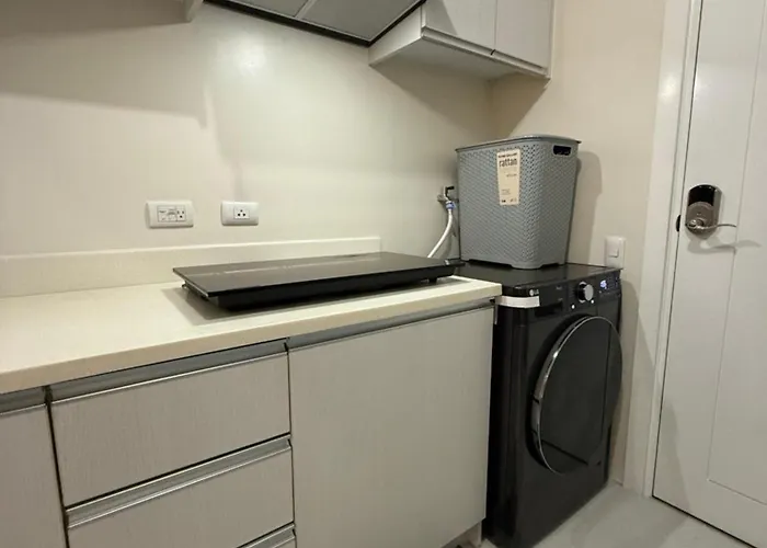 Penthouse 1 * Manila